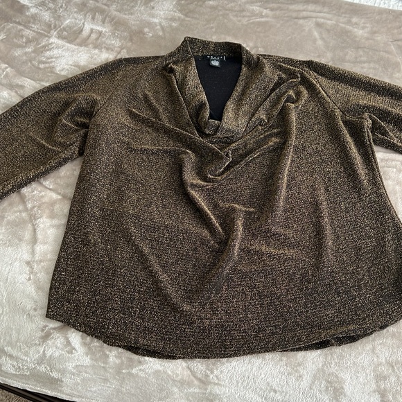 Womens Plus size 3x Cowl neck gold shimmer top. - Picture 6 of 10